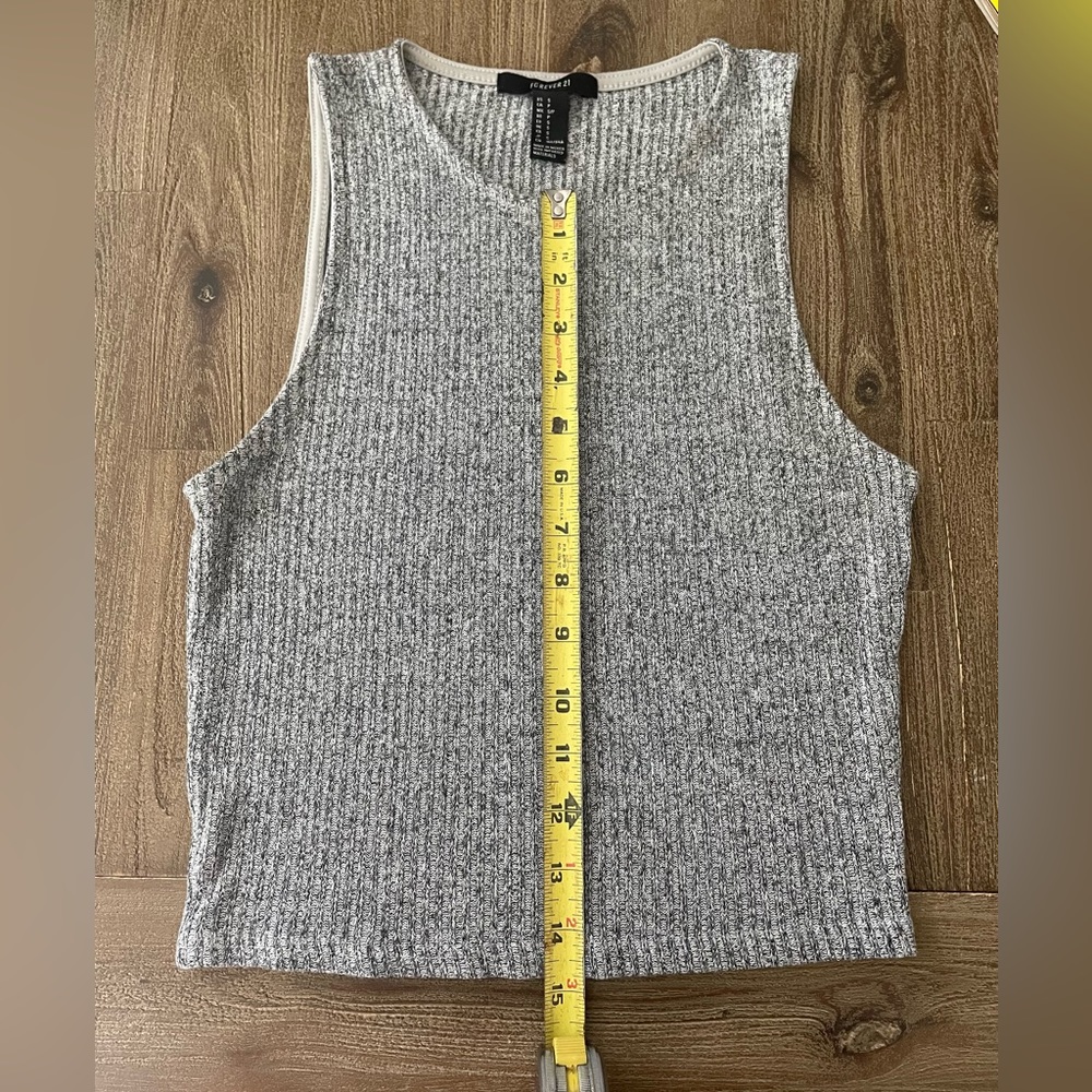 Women’s Forever 21 Boho Knit Black And White Crop Heathered Tank, Size Small - Picture 5 of 5